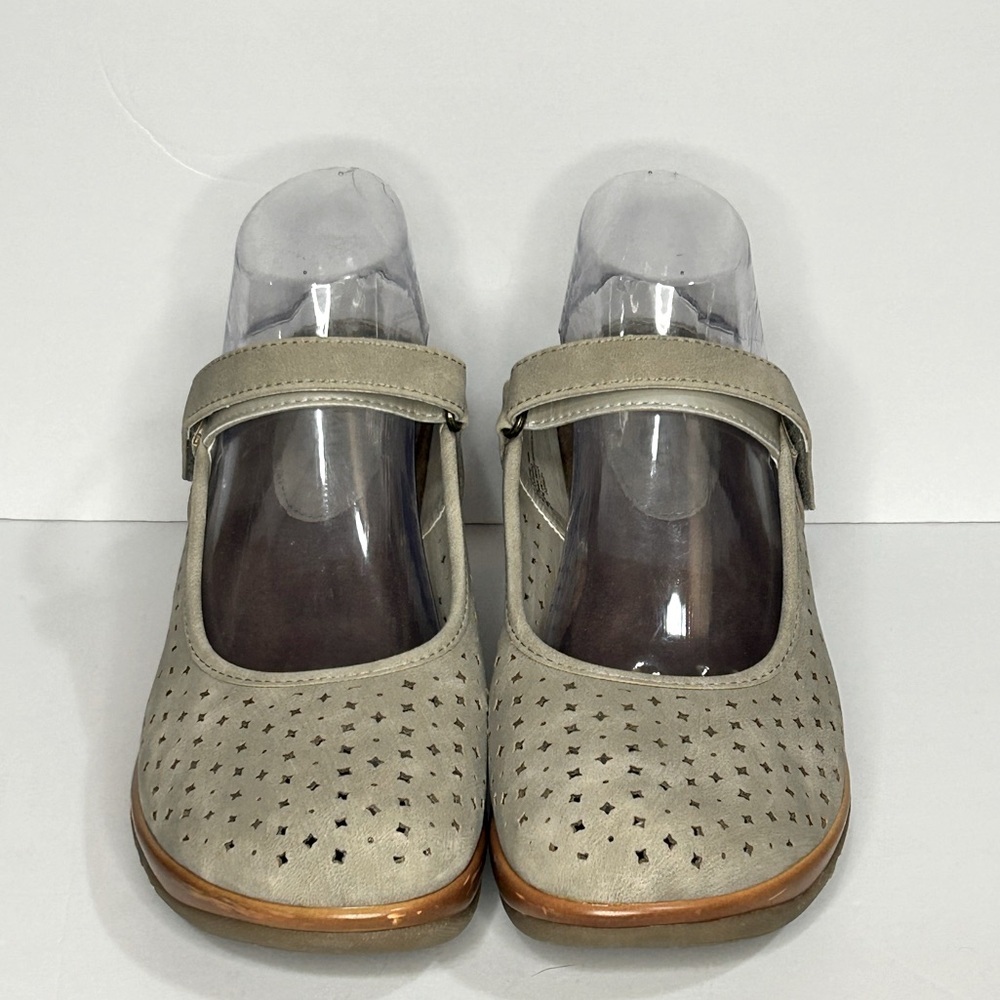 Rialto Vinto Vienna Taupe Stars Perforated Faux Suede Closed Mule Clogs Size 10 - Picture 3 of 7